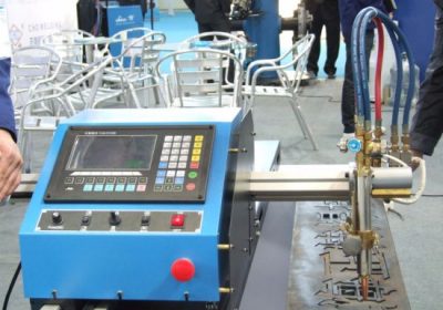 गैस और ऑक्सीजन मिनी वॉटरजेट काटने की मशीन मिनी सीएनसी प्लाज्मा कटर