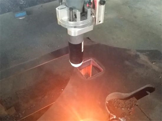 धातु काटने के लिए फास्ट स्पीड प्लाज्मा काटने की मशीन किट भारी शुल्क फ्रेम सीएनसी प्लाज्मा