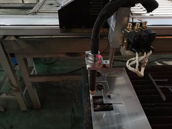 सीएनसी प्लाज्मा काटने की मशीन कॉर्टे प्लाज्मा मशाल